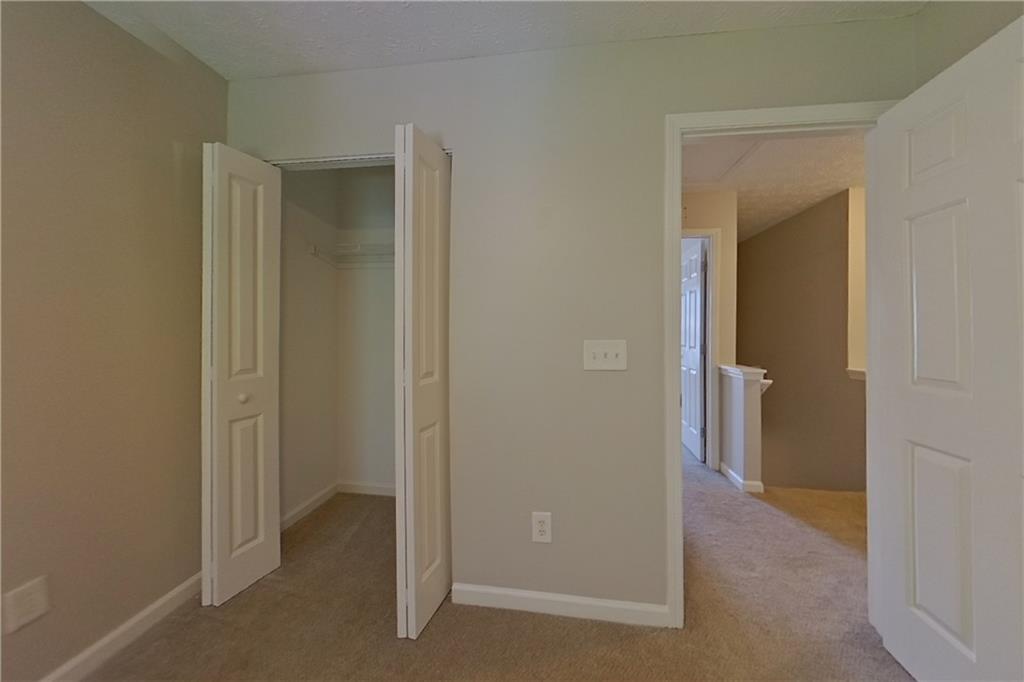 7828361 Property Photo 11