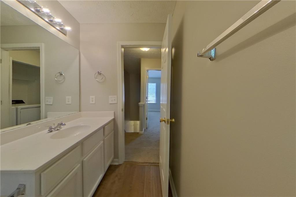 7828361 Property Photo 13