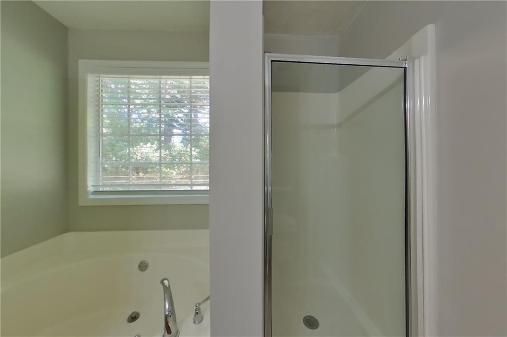 7828387 Property Photo 9
