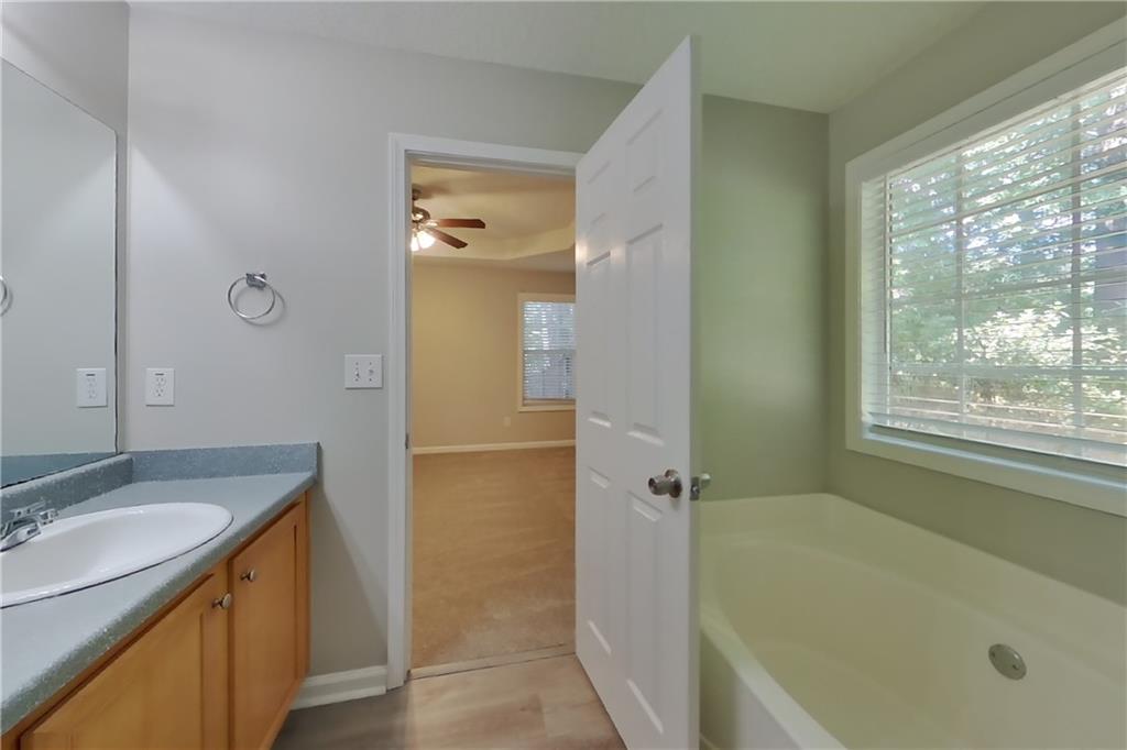 7828387 Property Photo 10