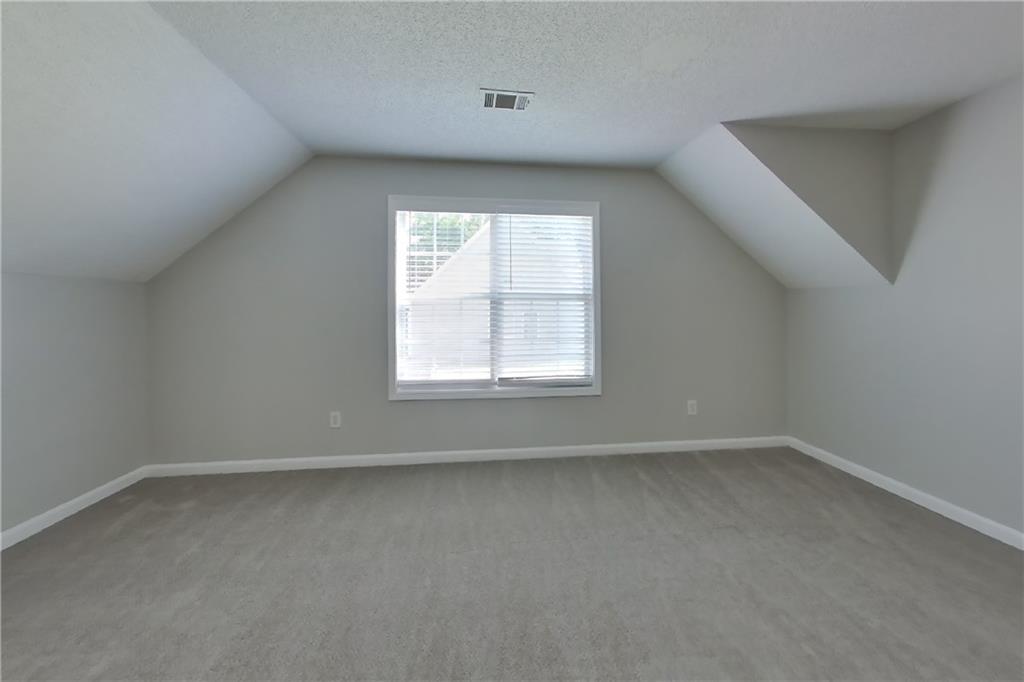 7828387 Property Photo 15