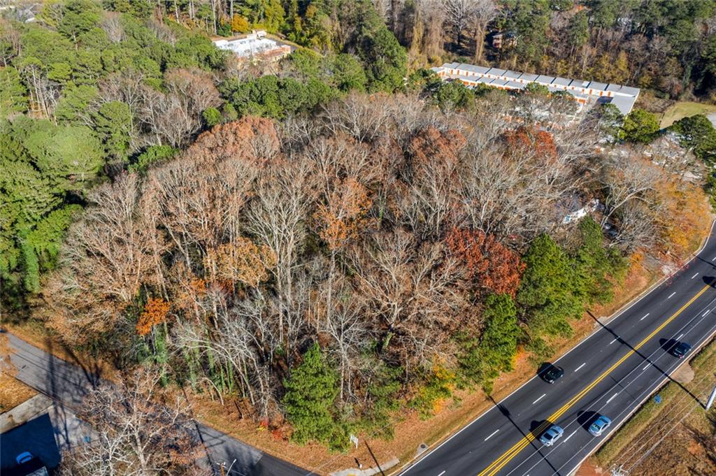 5004 Covington Highway Property Photo 1