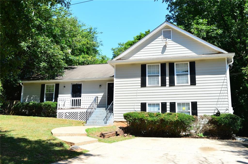 3250 College Street Property Photo 1