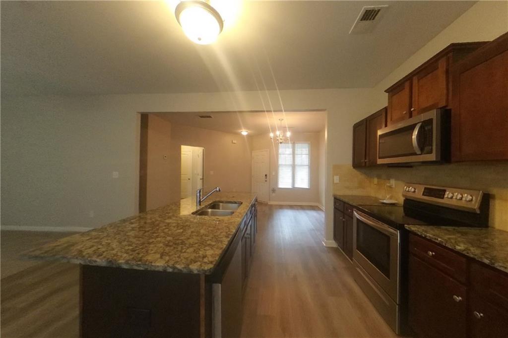 7828473 Property Photo 4