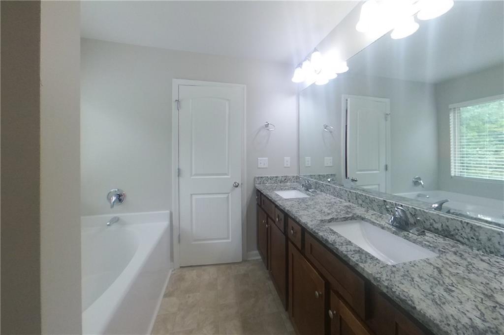 7828473 Property Photo 7