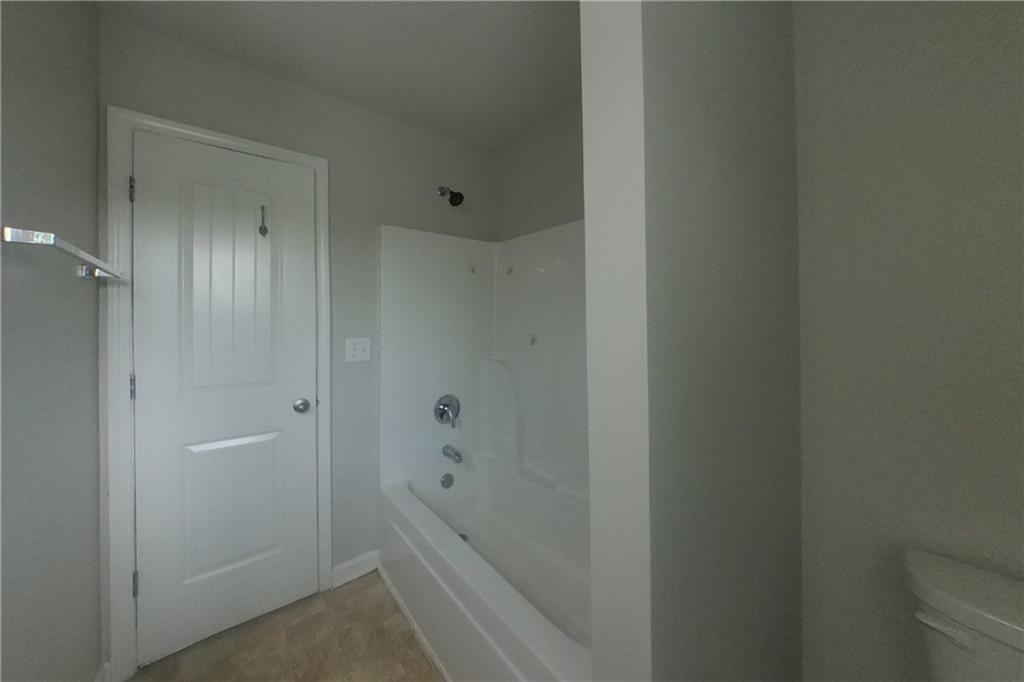 7828473 Property Photo 14