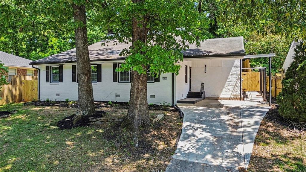2828 Cloverhurst Drive Property Photo 1