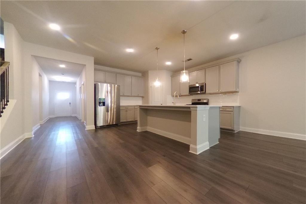 7828509 Property Photo 2