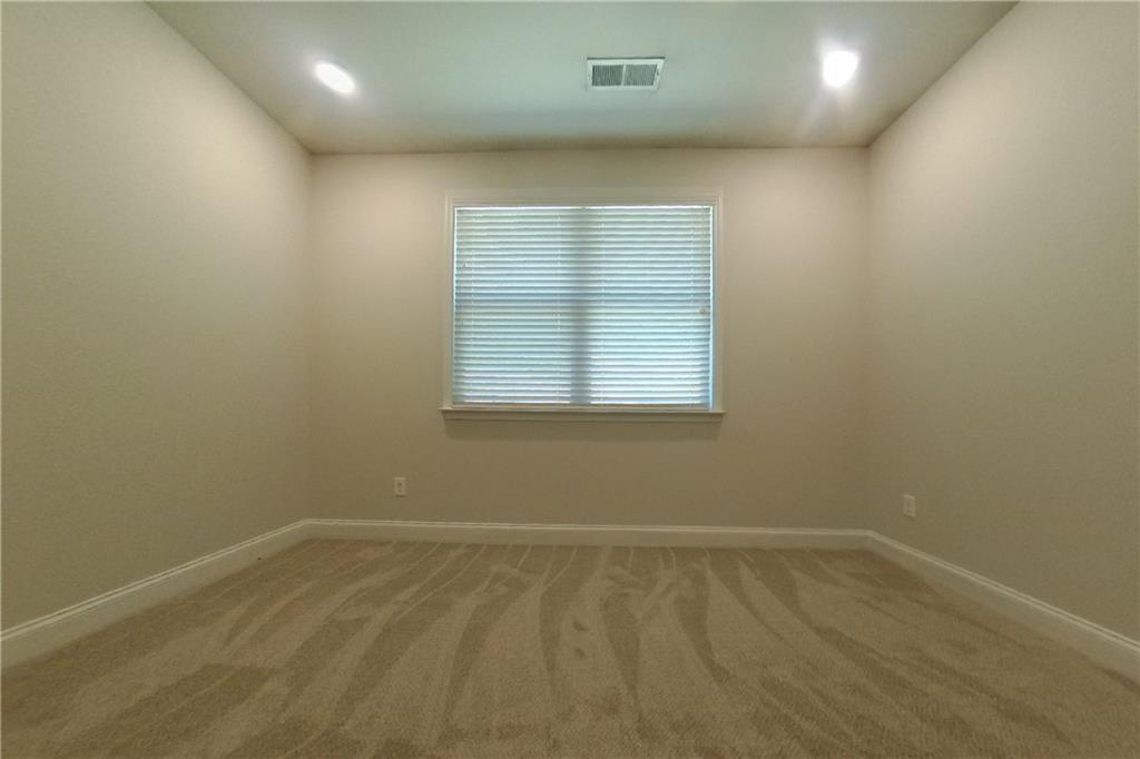 7828509 Property Photo 5
