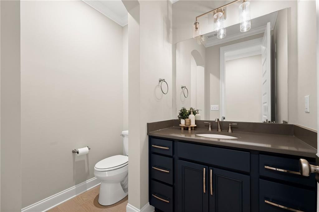 516 Founders Drive E Property Photo 21