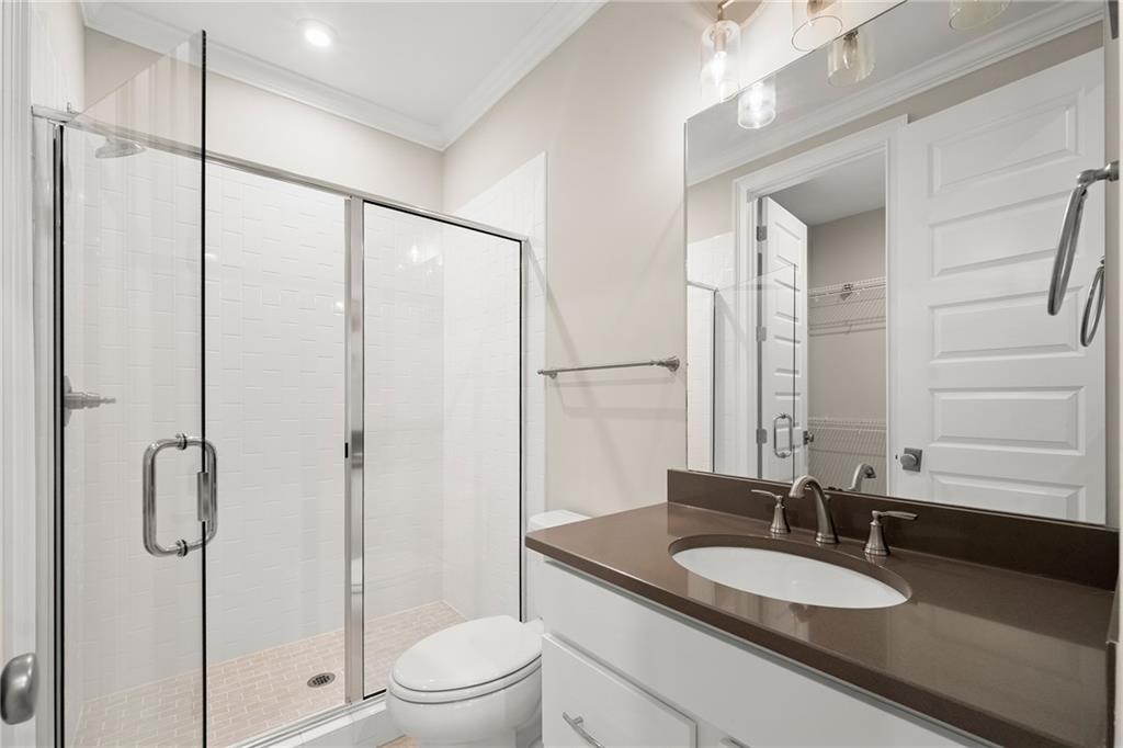 516 Founders Drive E Property Photo 24