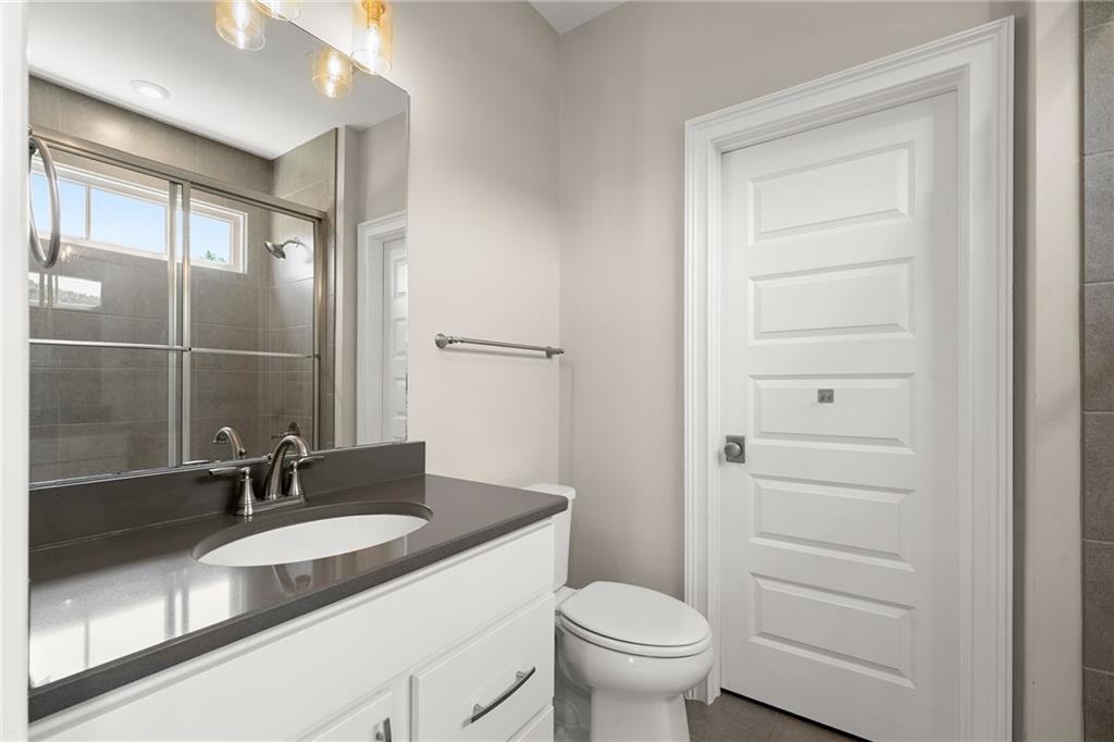 516 Founders Drive E Property Photo 27