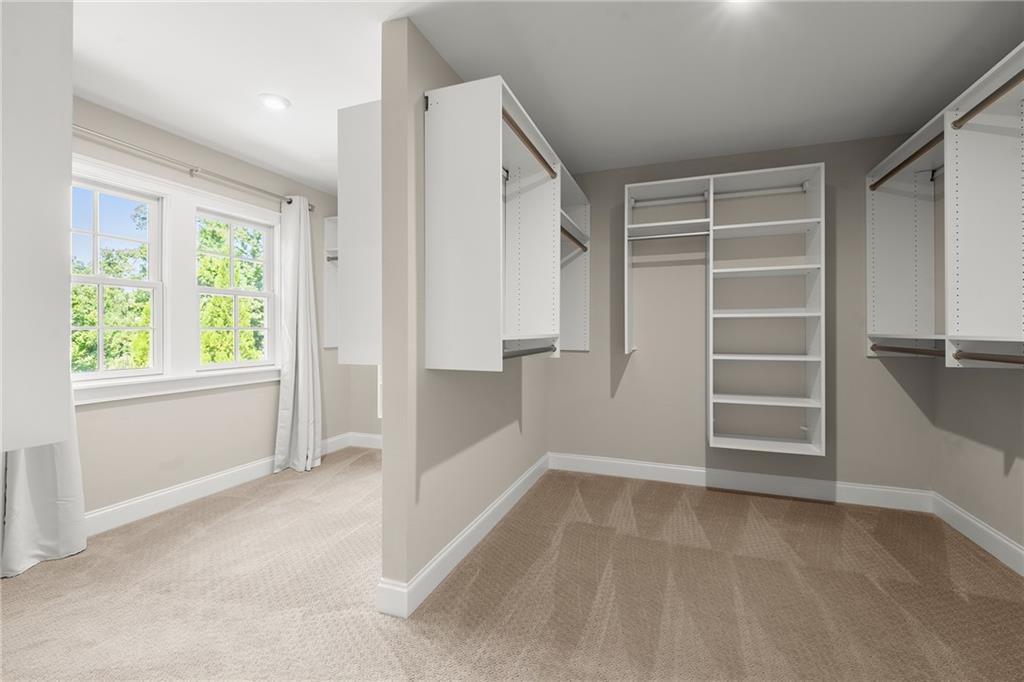 516 Founders Drive E Property Photo 35