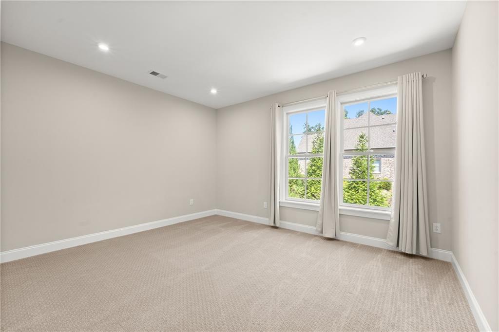 516 Founders Drive E Property Photo 37
