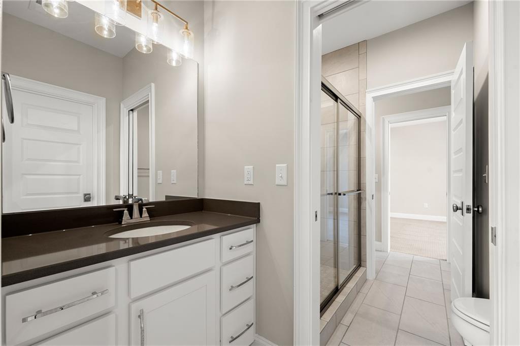 516 Founders Drive E Property Photo 38