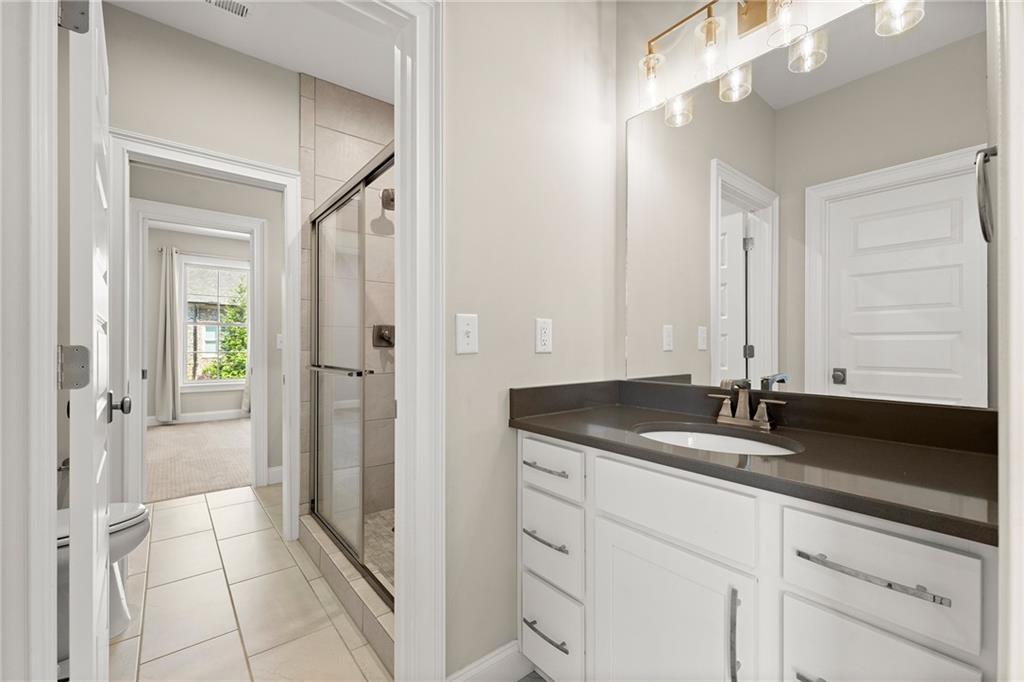 516 Founders Drive E Property Photo 40