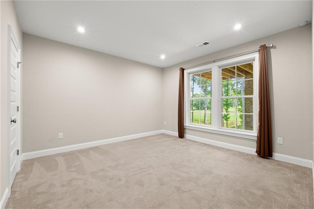 516 Founders Drive E Property Photo 50
