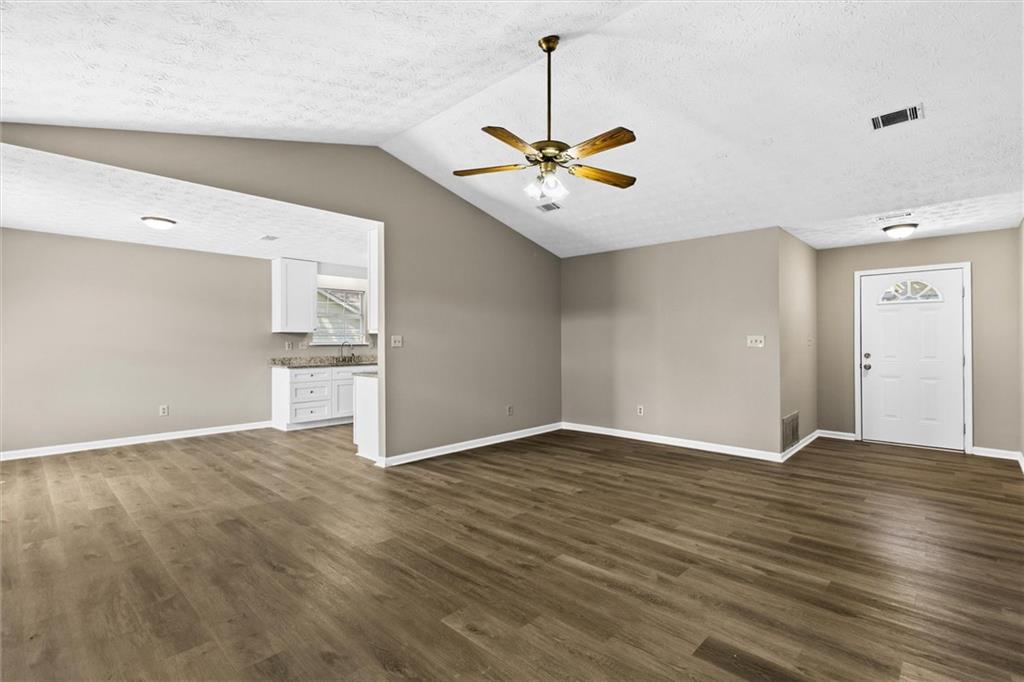 3679 Ashbill Property Photo 7