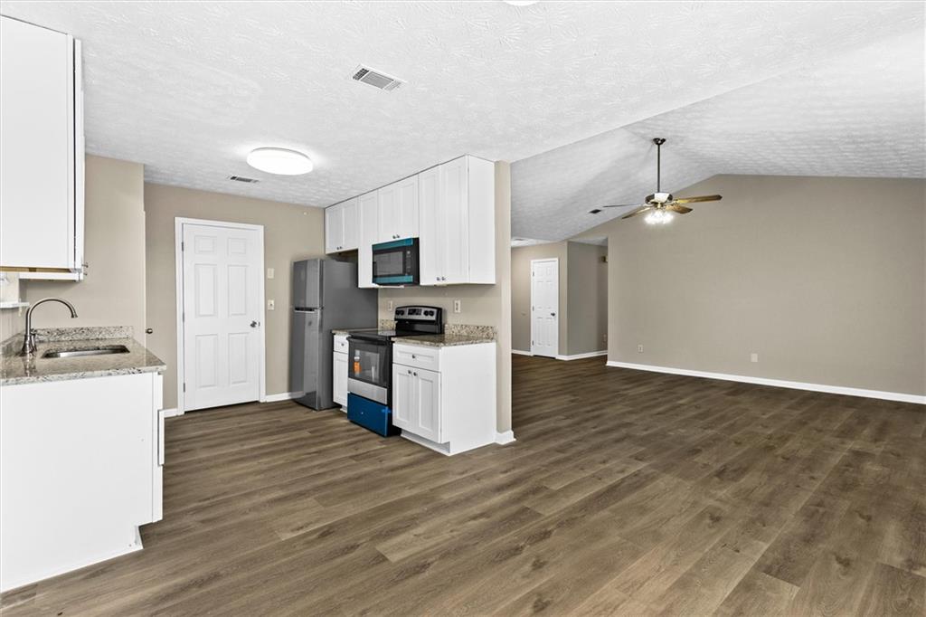 3679 Ashbill Property Photo 8