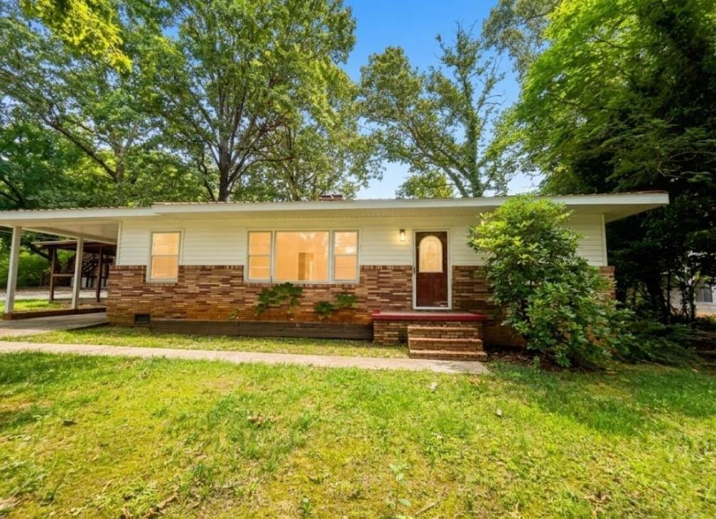 151 Tiny Ridge Drive Property Photo 2