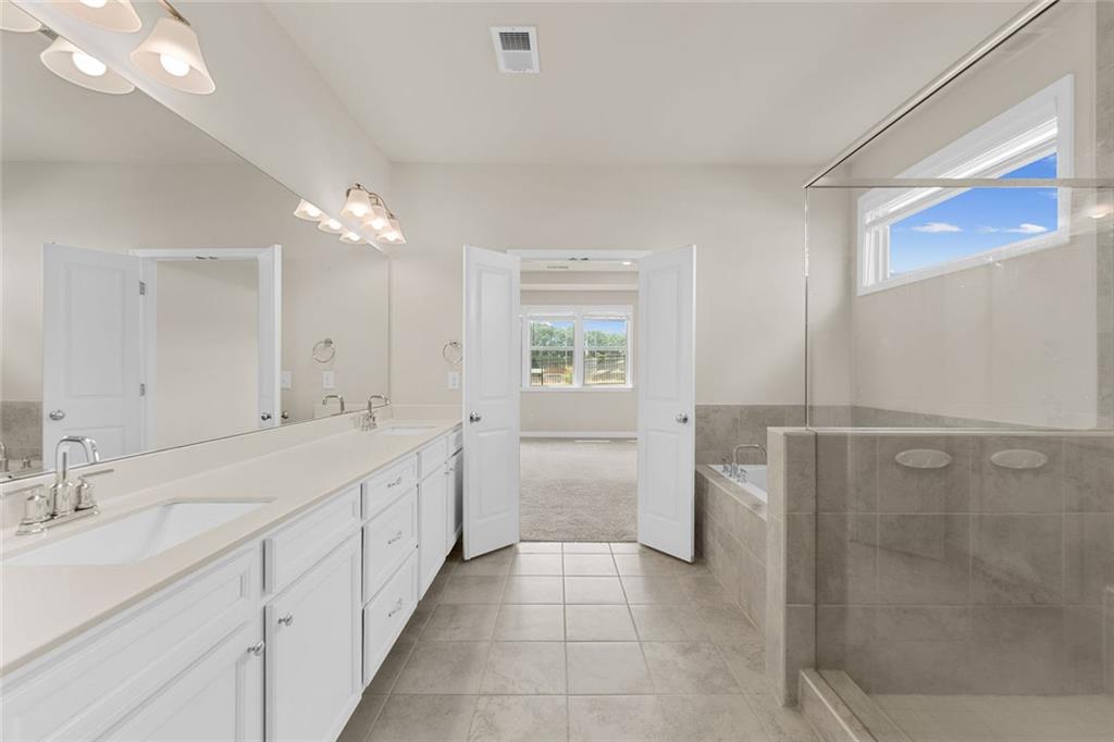 352 Chestnut Chase Property Photo 23