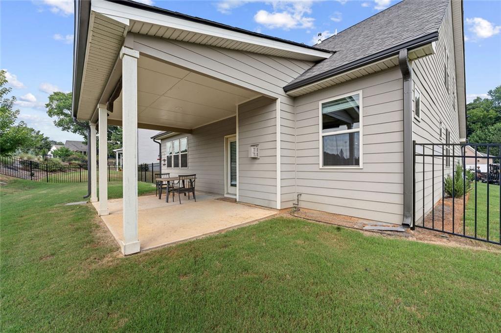 352 Chestnut Chase Property Photo 42
