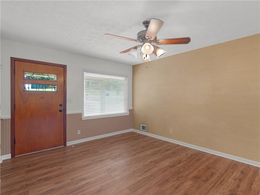 112 Beacon St Property Photo 5