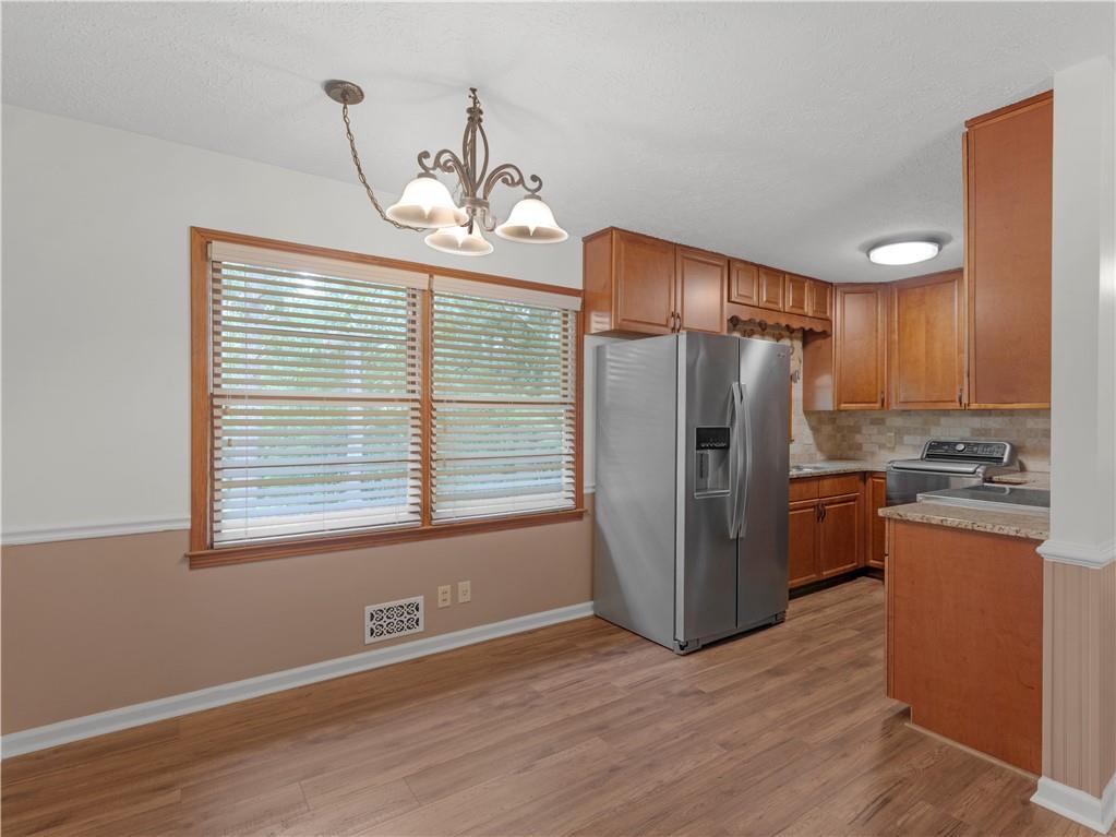 112 Beacon St Property Photo 6