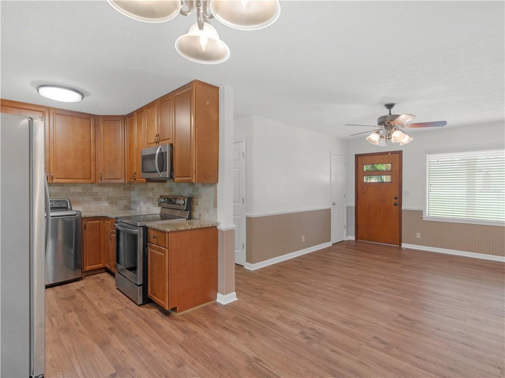 112 Beacon St Property Photo 7