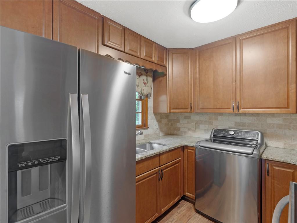 112 Beacon St Property Photo 8