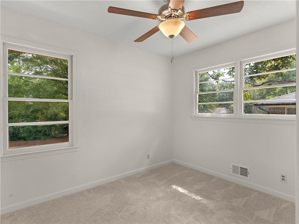 112 Beacon St Property Photo 14