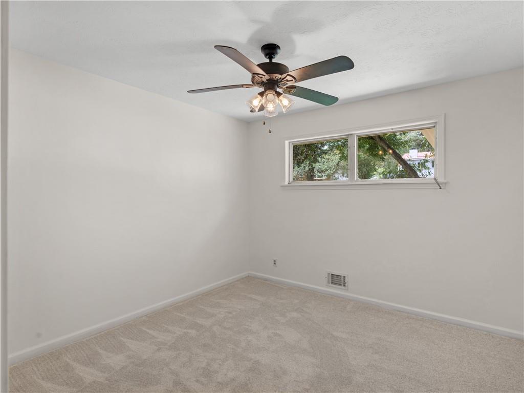 112 Beacon St Property Photo 16