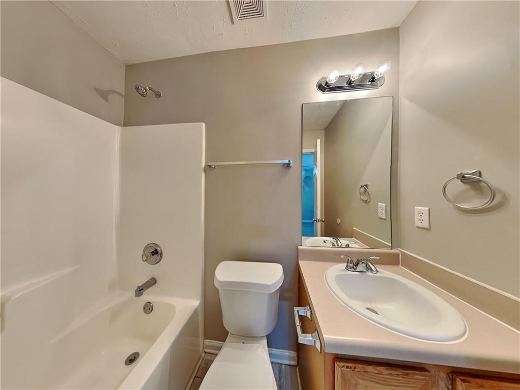 7828657 Property Photo 9