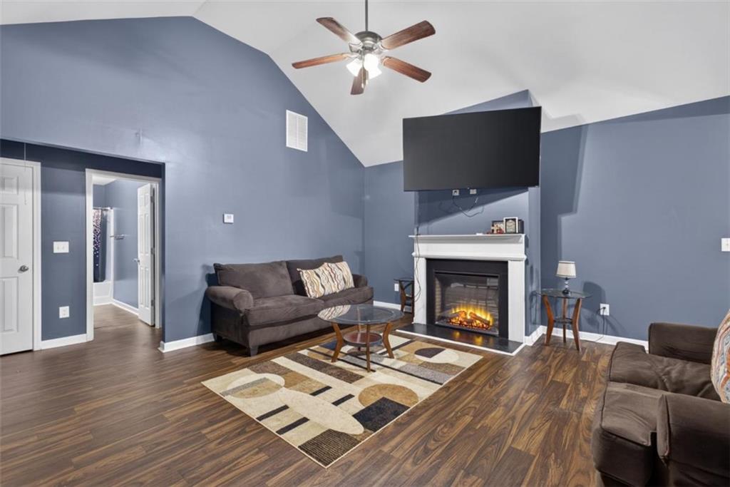 500 Heath Drive Property Photo 3