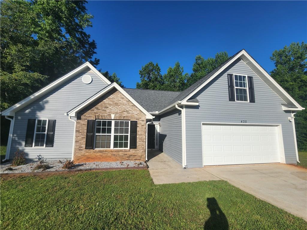 435 Butler Bridge Circle Property Photo 1
