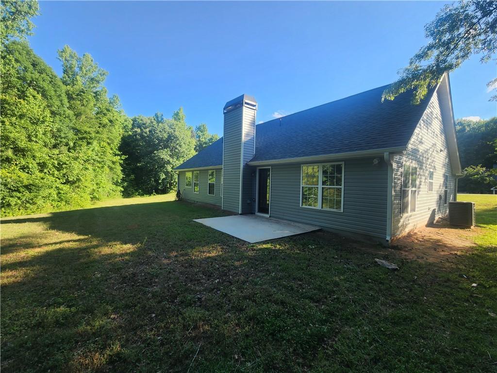 435 Butler Bridge Circle Property Photo 3