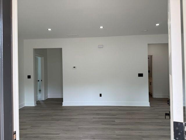 69 Easy Street Property Photo 5