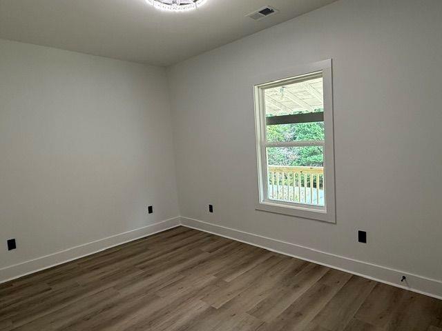 69 Easy Street Property Photo 13
