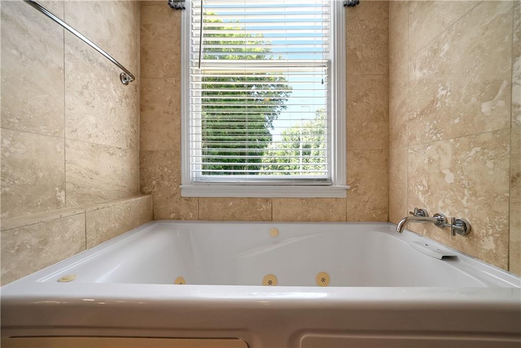 5102 Chastleton Drive Property Photo 26