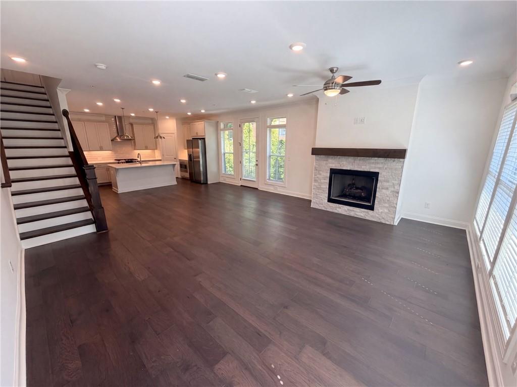 415 Olmstead Way Property Photo 3