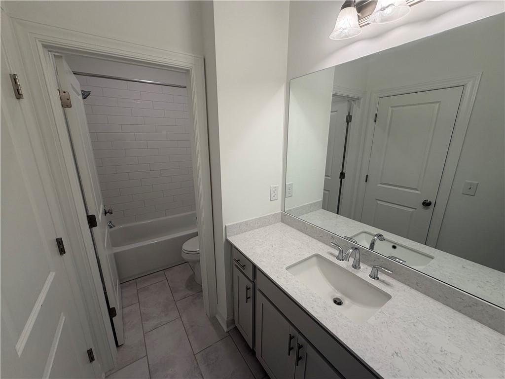 415 Olmstead Way Property Photo 14