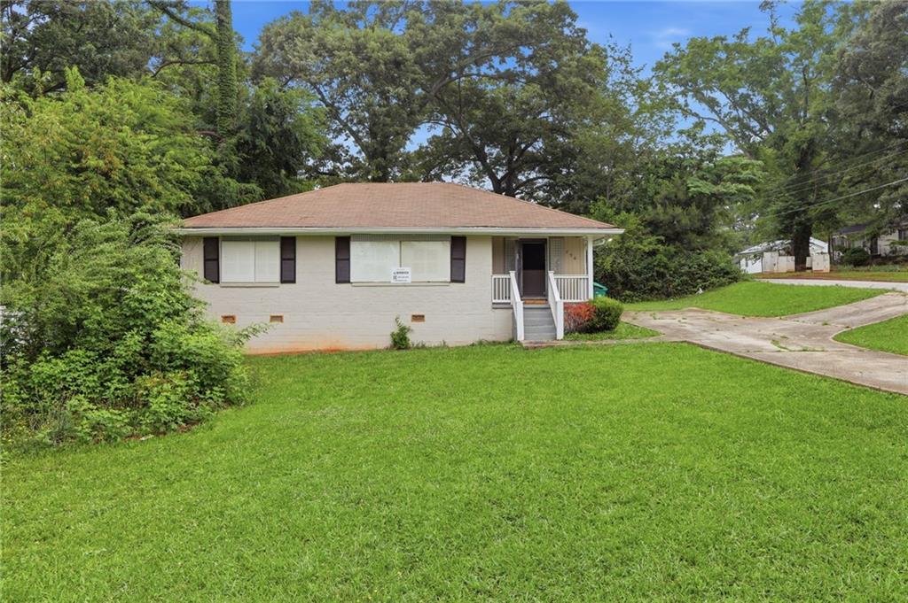 4756 Glenwood Road Property Photo 1