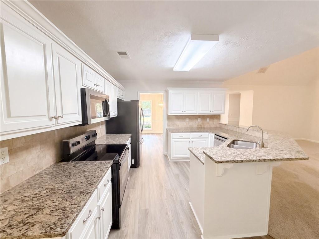 2050 Windfield Drive Property Photo 8