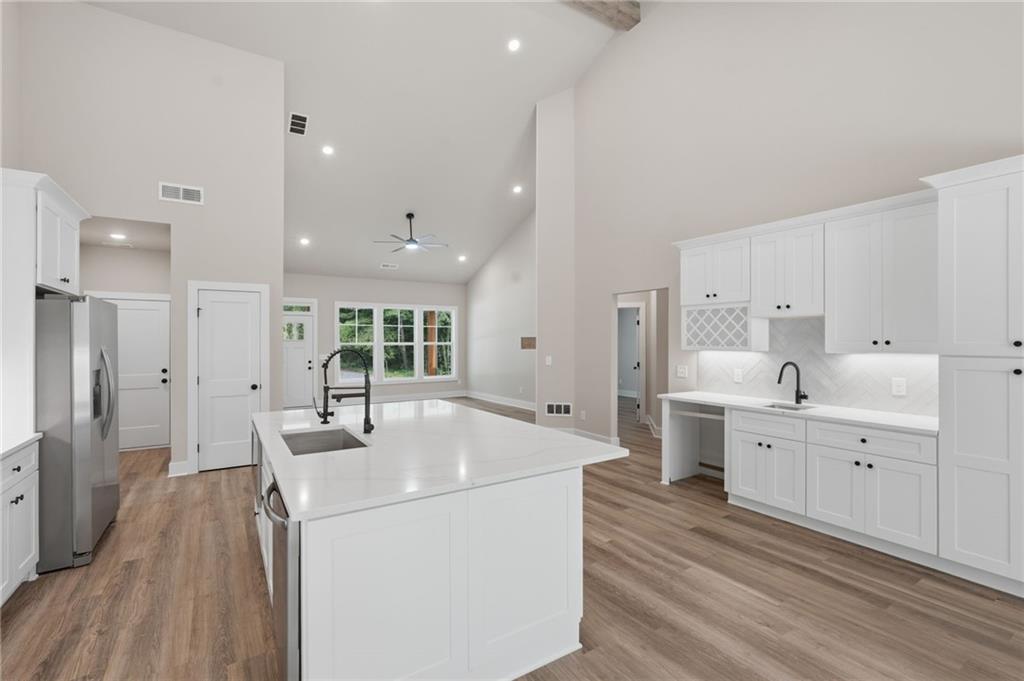 9130 Lisa Circle Property Photo 5