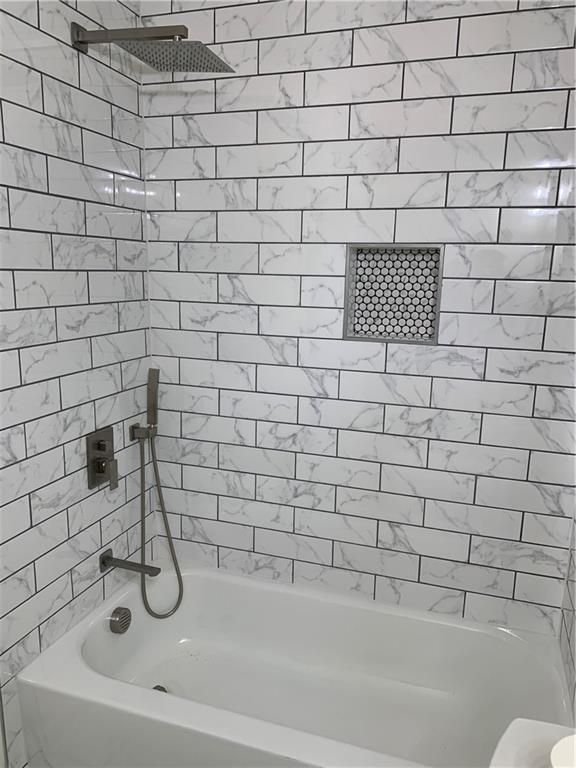 5985 Eagle Tiff Lane Property Photo 8