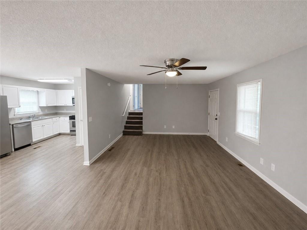 17 Winchester Drive Property Photo 3