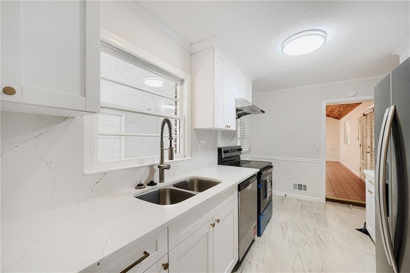 1278 Fairhill Lane Property Photo 9