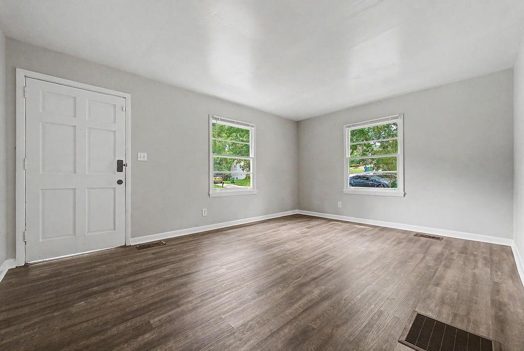3791 Clovis Court Nw Property Photo 4