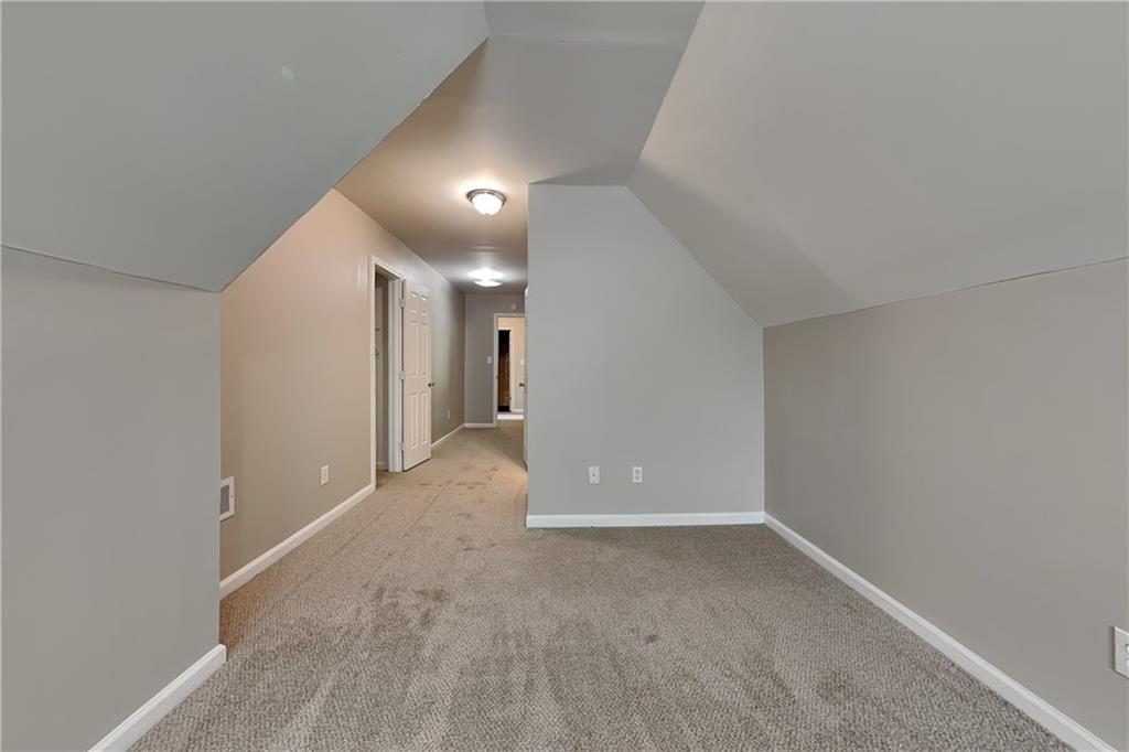 7828978 Property Photo 9