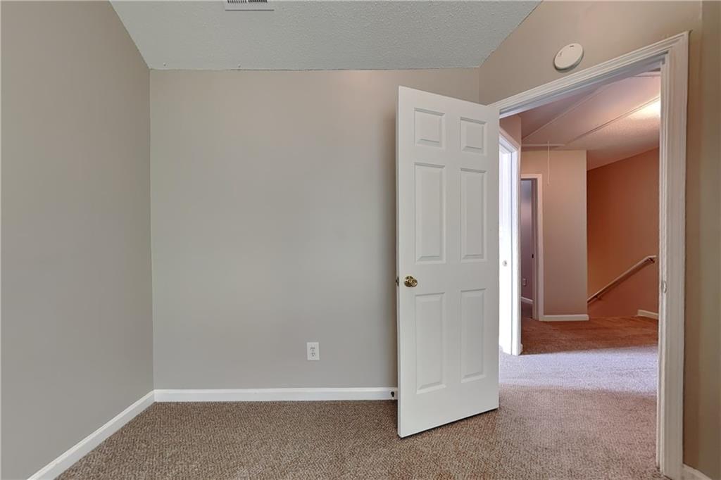7828978 Property Photo 13